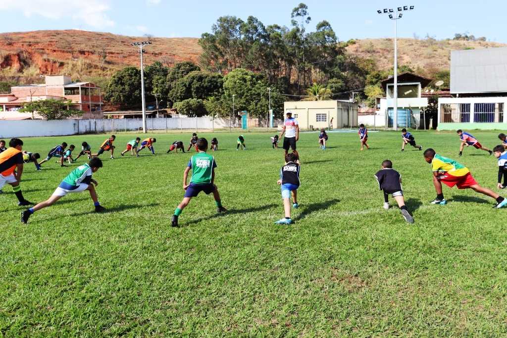 Escolinha de futebol agora será realizada no campo sede do CFC