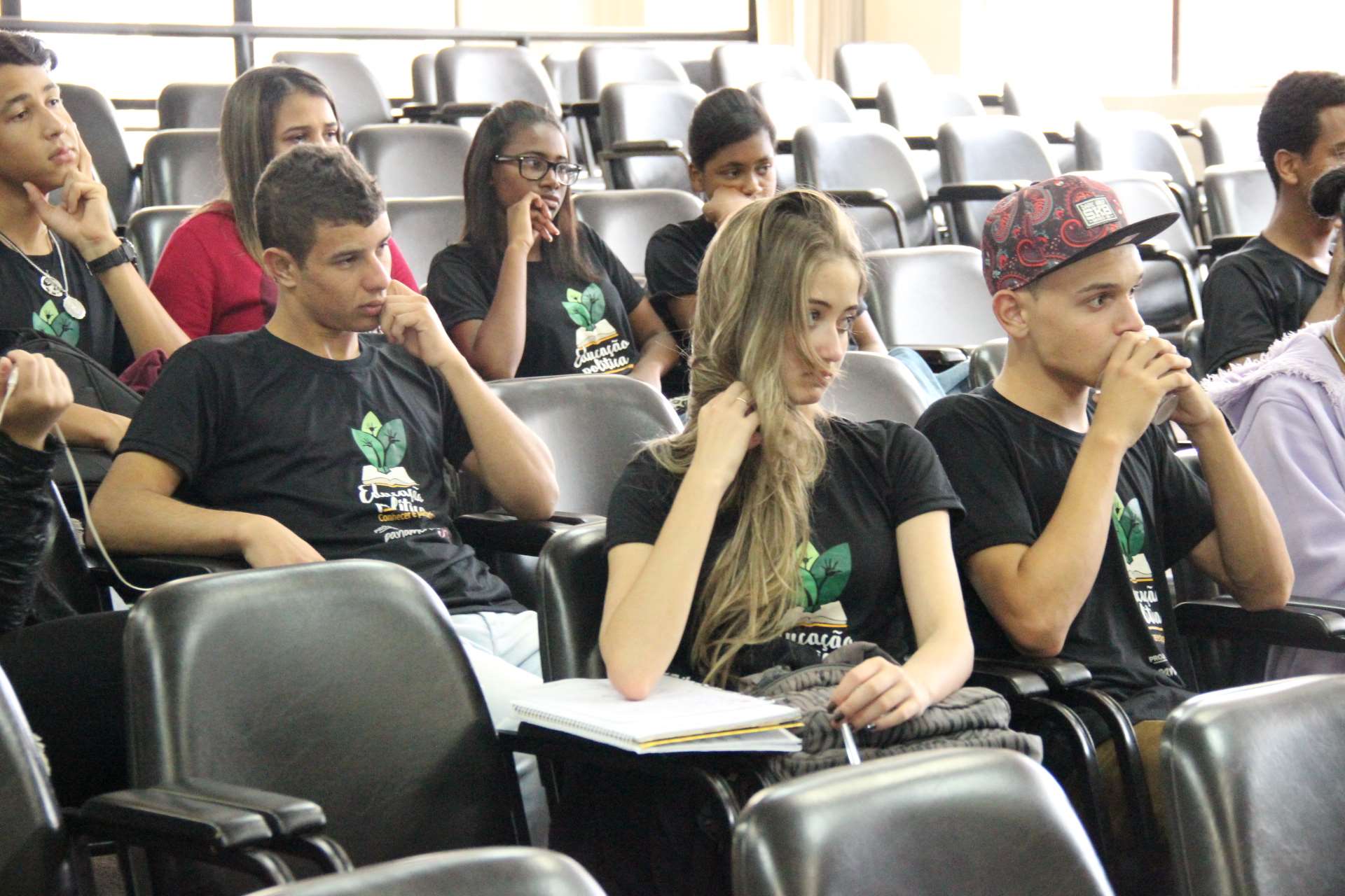 Câmara de Itabira - Presidente da Câmara faz apresentação do Parlamento  Jovem 2016