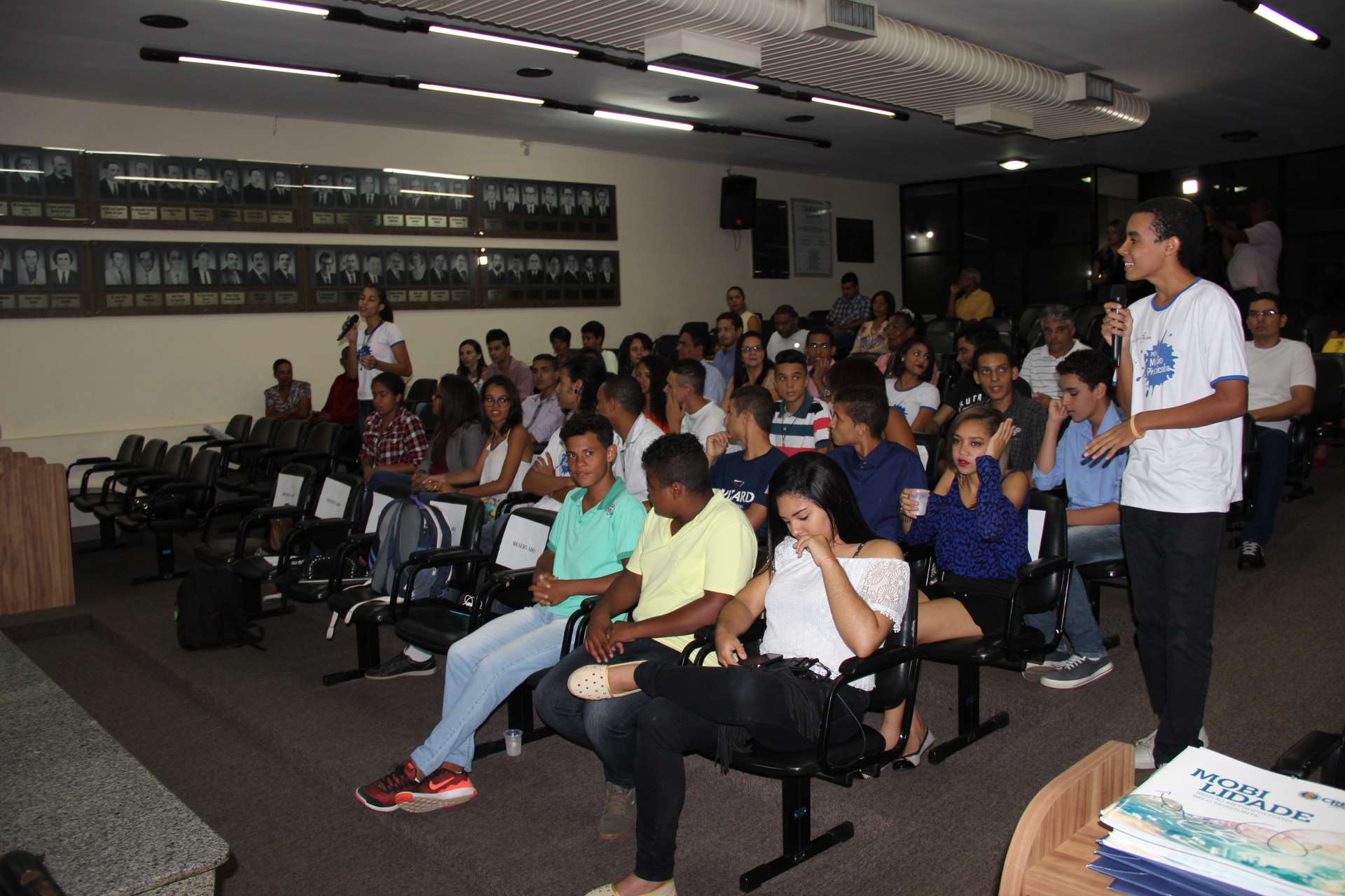 Câmara de Itabira - Presidente da Câmara faz apresentação do Parlamento  Jovem 2016