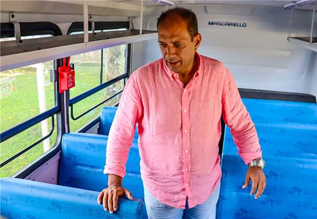 entrega de onibus