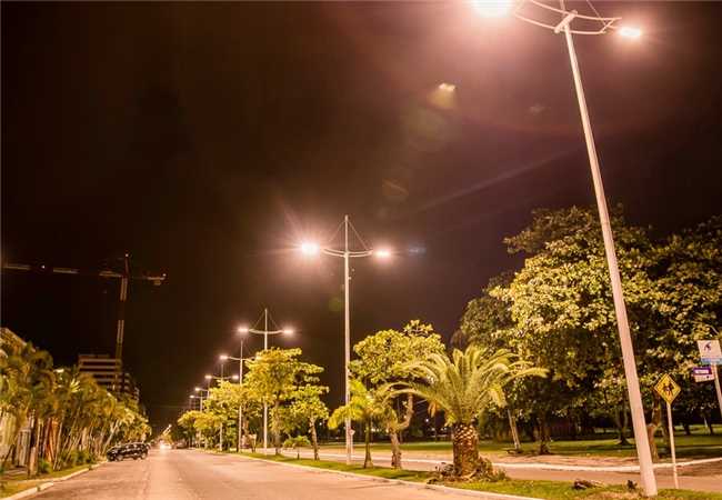 Nova Iluminação da avenida Soares Lopes - Secom Clodoaldo Ribeiro (2)