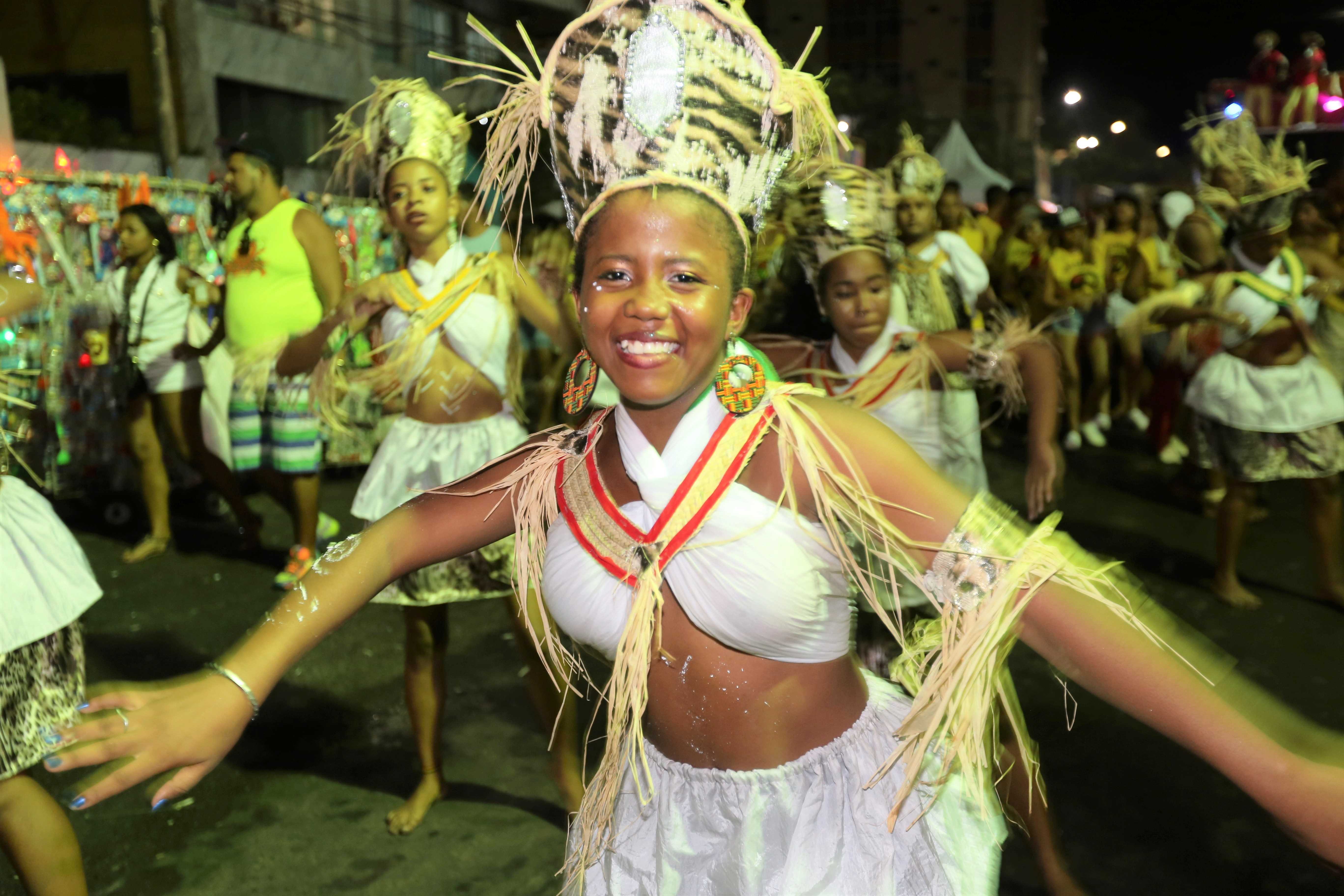 Portal da Transparência de Ilheus - Tradicionais blocos levaram para Ilhéus  Folia antigas músicas