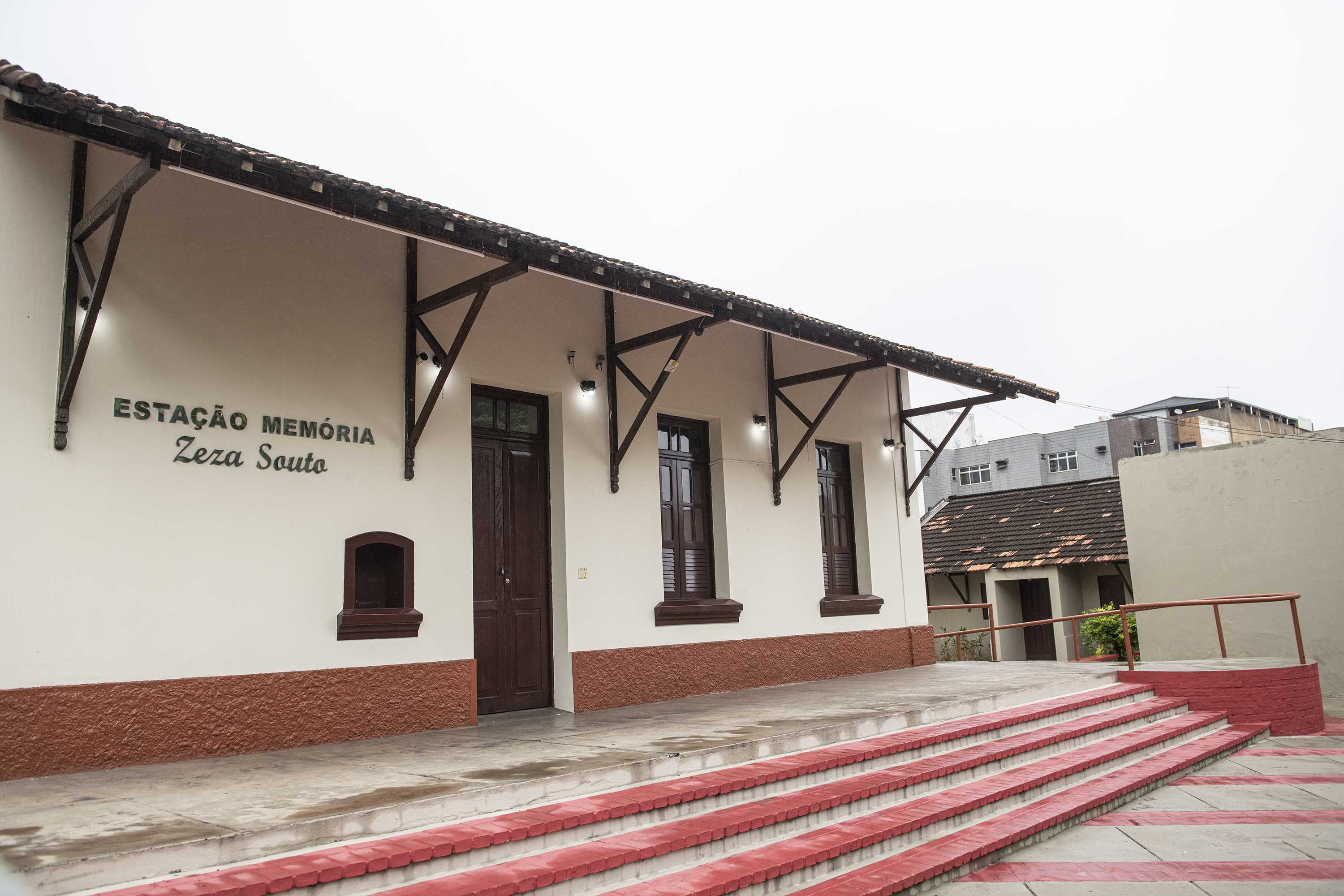 Ficheiro:Fundação original da Estação Pedra Mole, Ipatinga MG.JPG –  Wikipédia, a enciclopédia livre