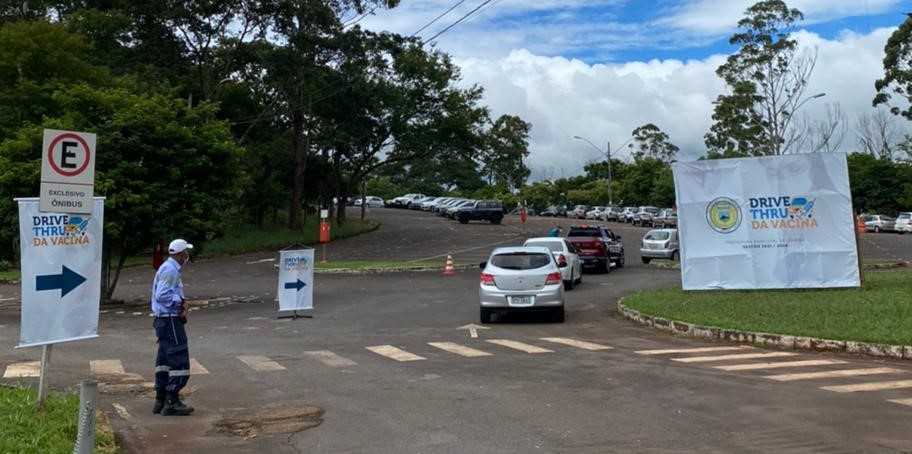 Prefeitura Municipal de Itabira - Drive-thru continua na segunda