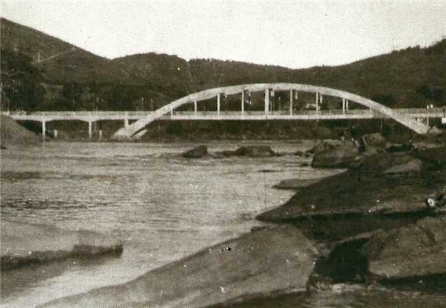 Ponte Benedito Valadares.