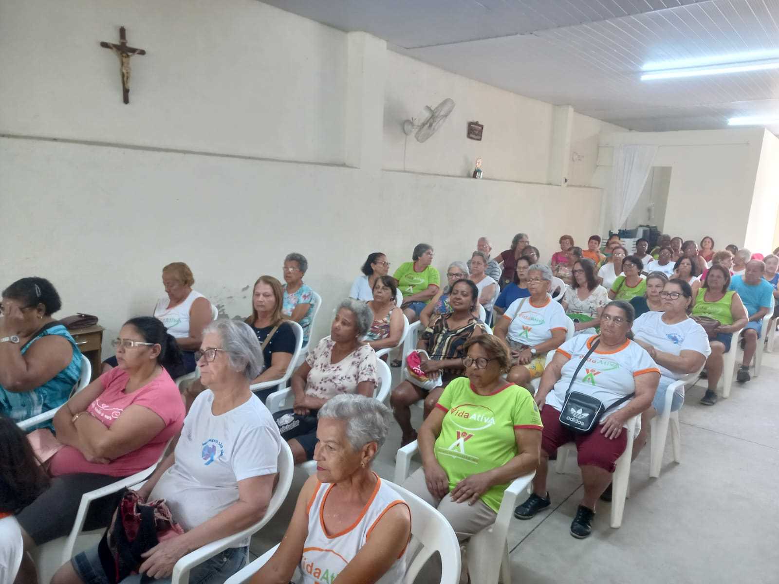 Prefeitura Municipal de São João Nepomuceno - SETEMBRO AMARELO: Equipe do  CAPS leva palestra para Grupo da Melhor Idade