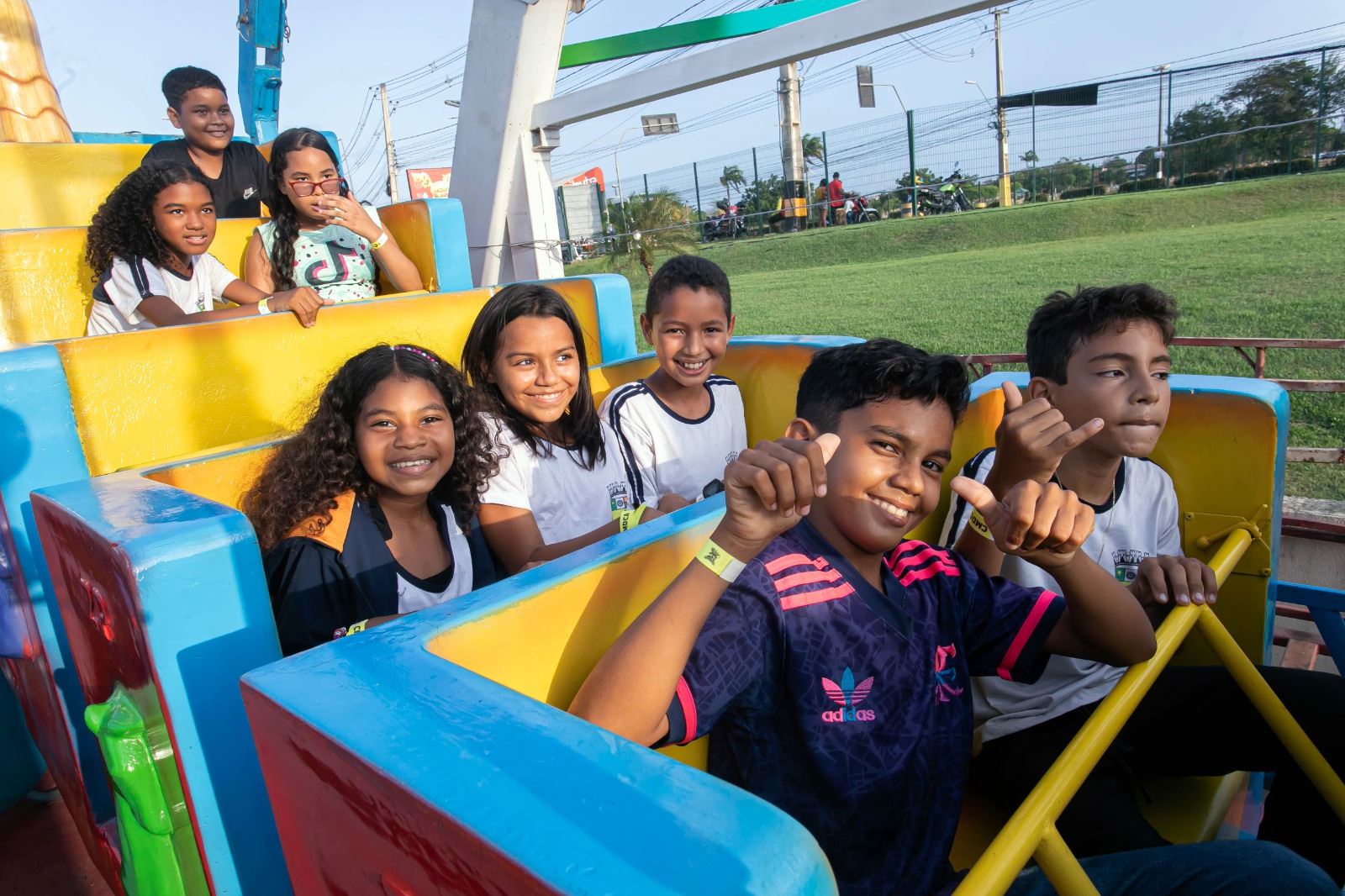 Criançada se diverte com jogos populares no Parque da Sementeira, IMD